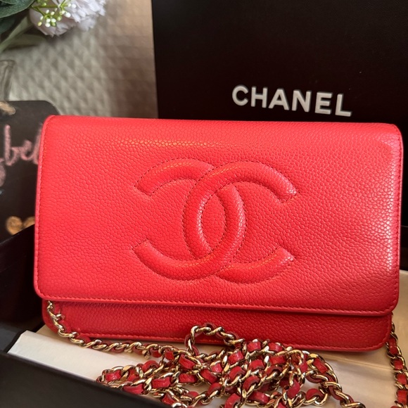 Price FIRM*CHANEL WOC in Caviar - Picture 8 of 17